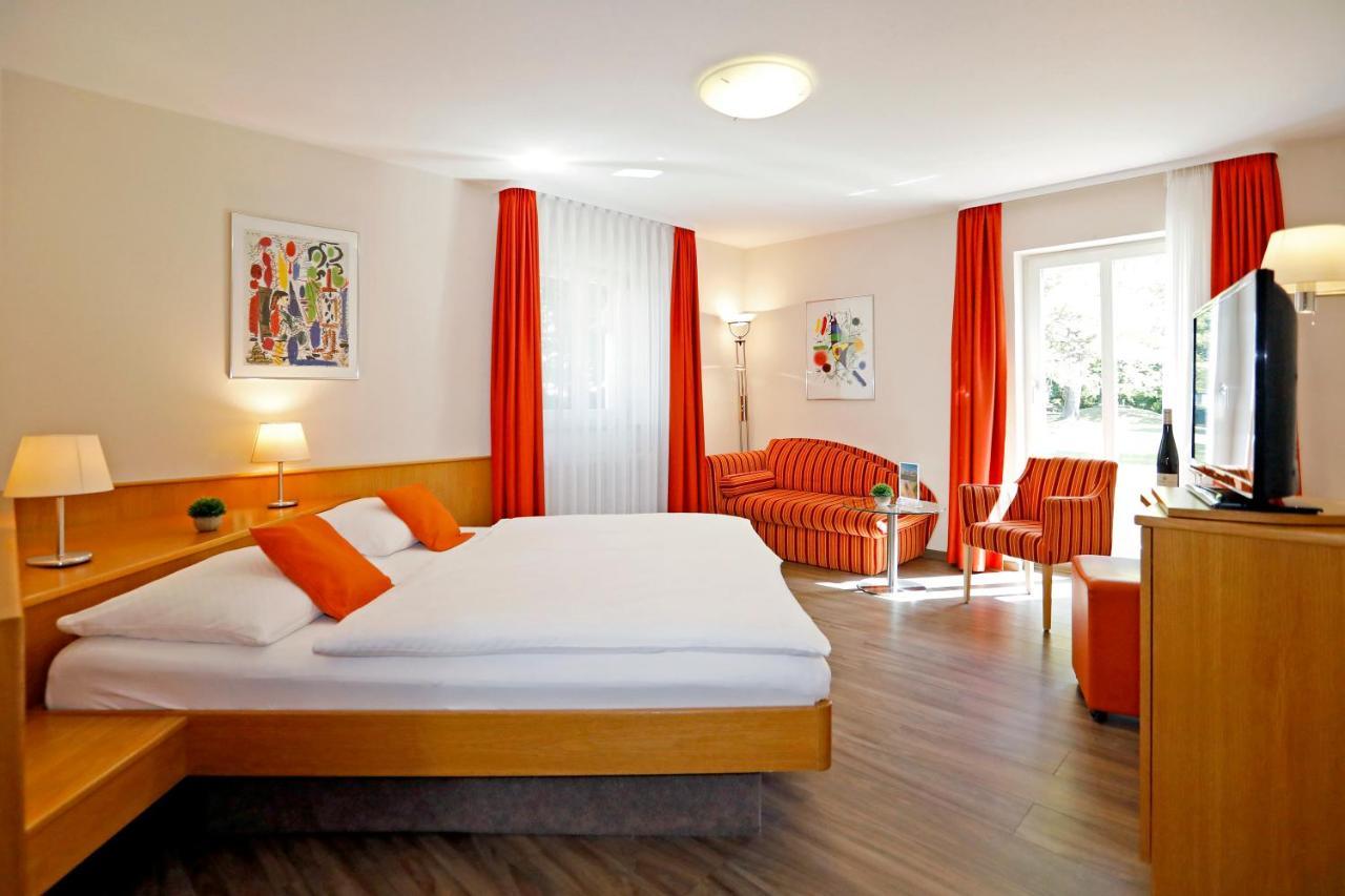 Landhotel Altes Wasserwerk Gbr Freinsheim Exterior photo